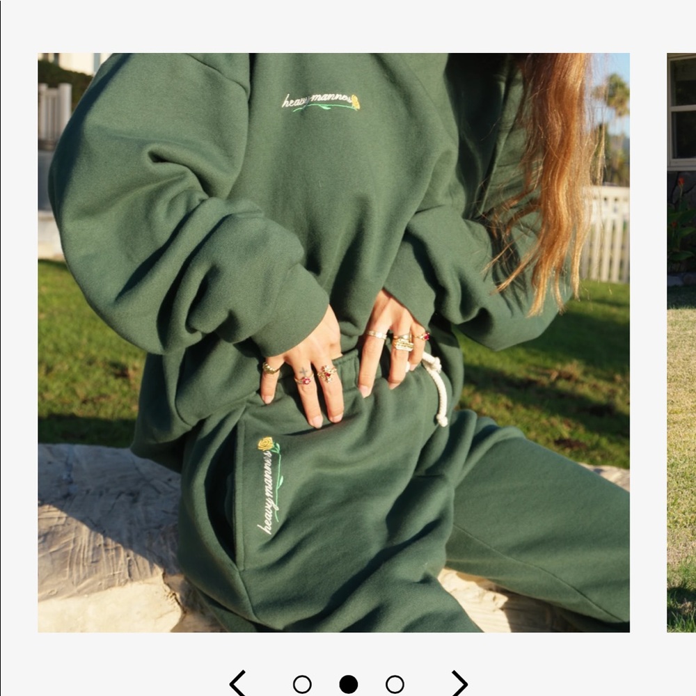 ISO heavy manners airport sweatshirt green small